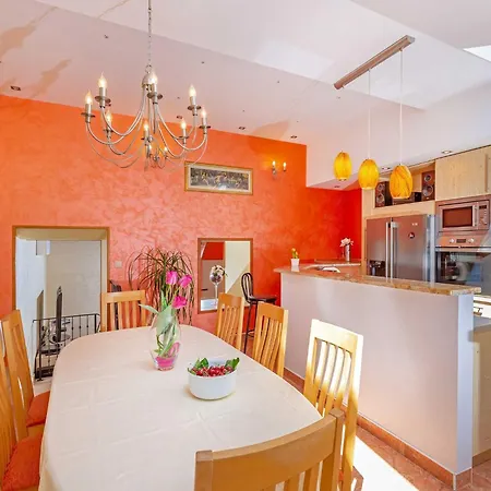 Holiday Ana's Paradise - Three Bedroom Holiday With Hot Tub And Terrace * Mlini