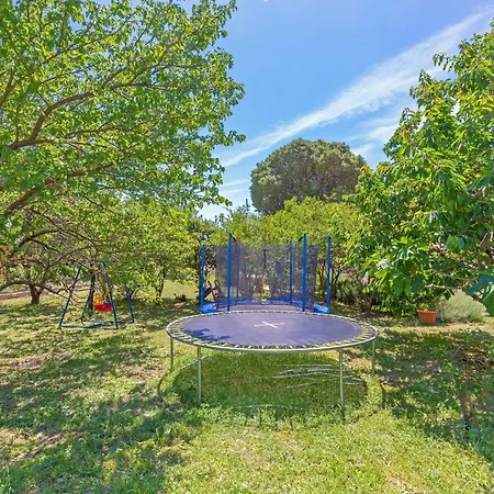 Holiday Ana's Paradise - Three Bedroom Holiday With Hot Tub And Terrace Vakantiehuis *